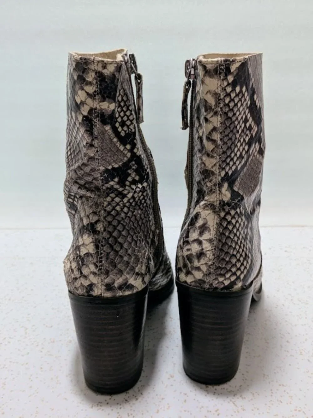Steve Madden Rewind Snakeskin Ankle Booties Block Heel Women's 6 REWI01S1